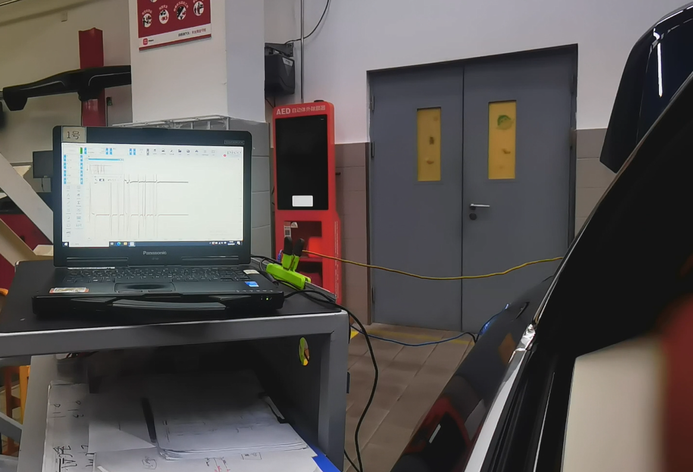 魅影音响"噗噗"杂音之谜：一次"经验失灵"的深度诊断